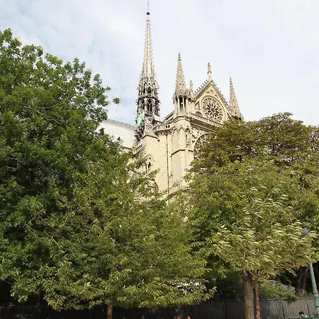 Charmant Notre Dame 2 * Paris