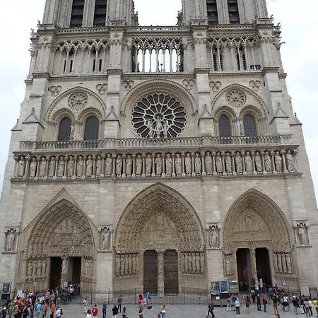 Charmant Notre Dame 2 Lejlighed *